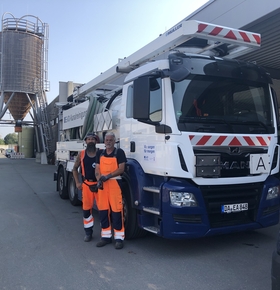 EAD: Beschäftigte halfen bei der Reinigung der Straßeneinläufe, Rinnen und Sinkkästen im Hochwassergebiet Bad Neuenahr-Ahrweiler